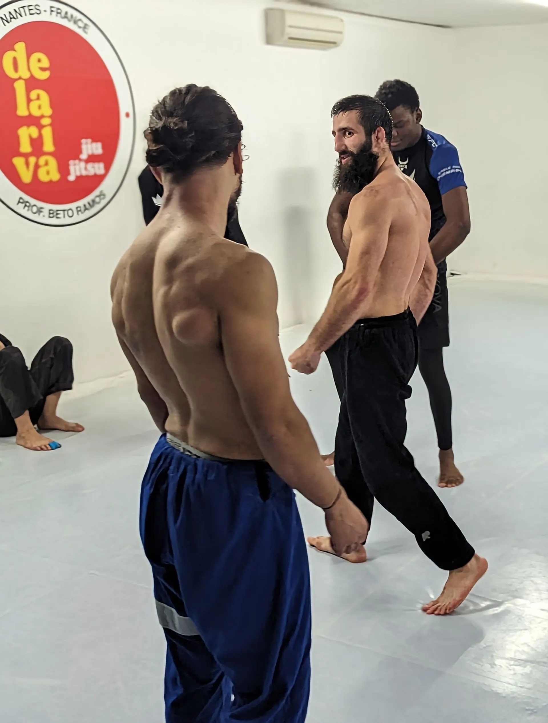 Entraînement de grappling et de luta livre au club