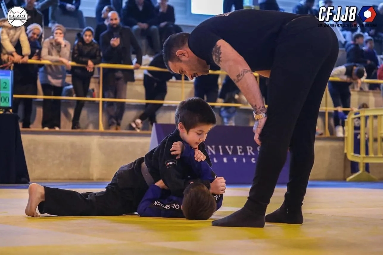 Jeunes compétiteurs de la Team Kids Delariva Nantes en compétition
