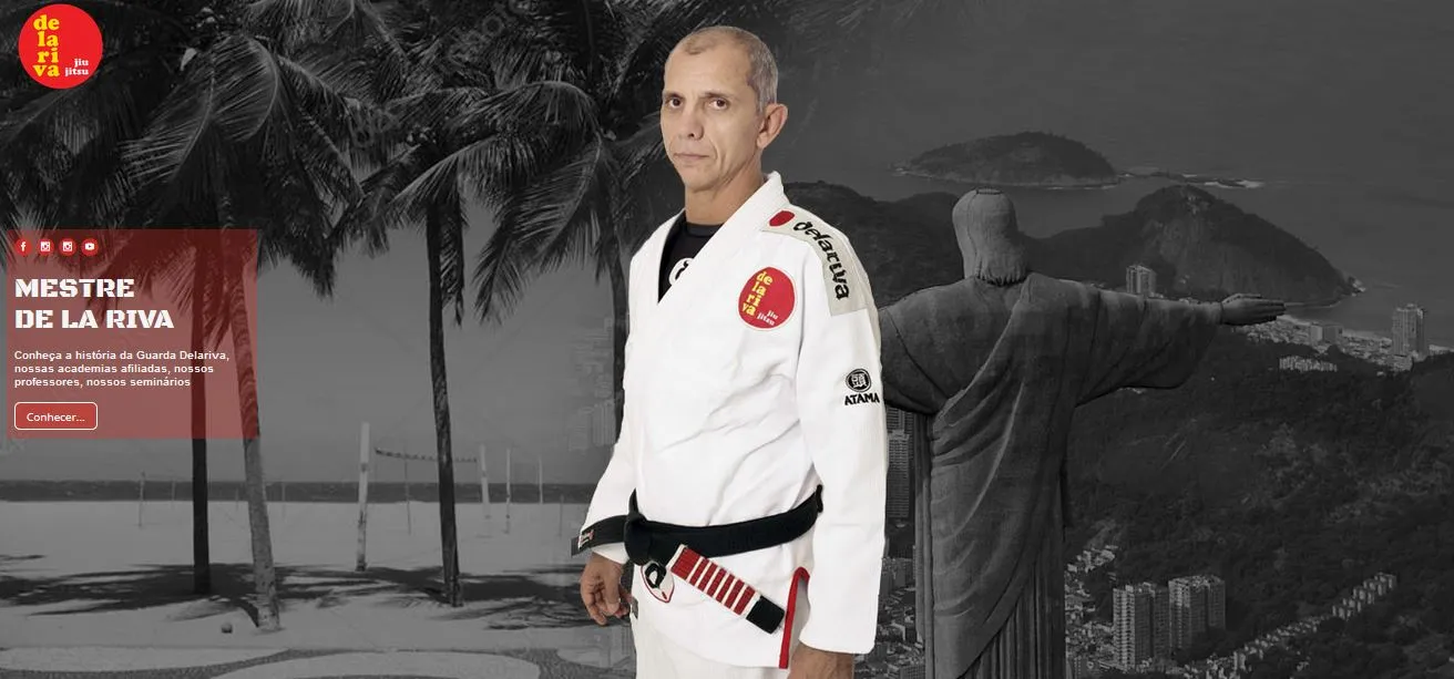 Mestre Ricardo De La Riva en kimono, sur le site de l’Académie Delariva
